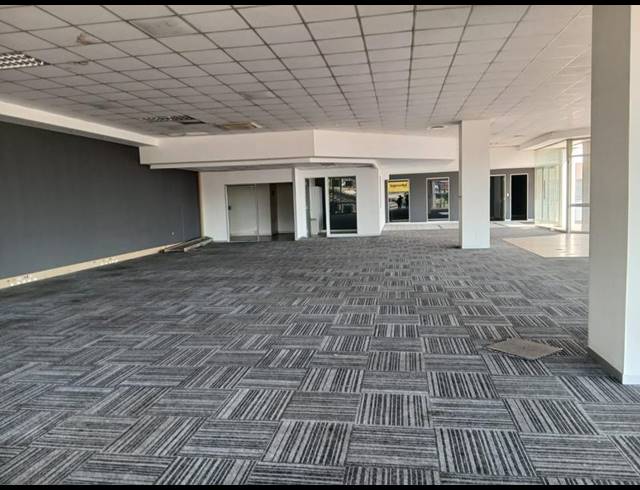 BUSINESS PROPERTY TO RENT IN BRYANSTON